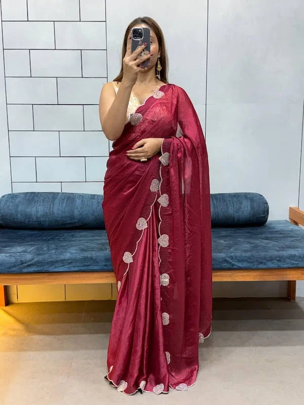 https://lyvstor.blr1.cdn.digitaloceanspaces.com/live/19im3Saree.webp