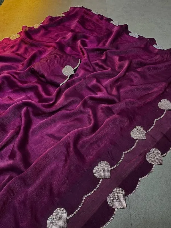 https://lyvstor.blr1.cdn.digitaloceanspaces.com/live/19im7Saree.webp
