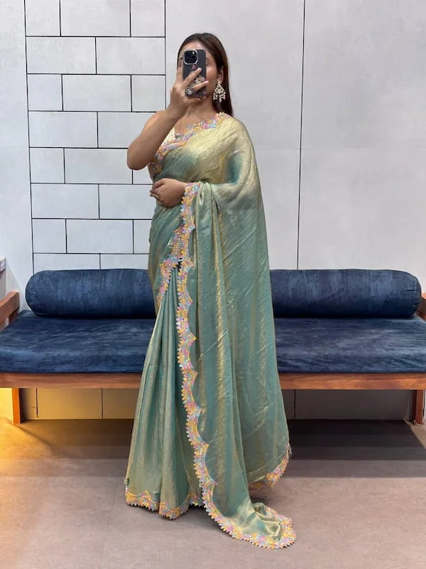 https://lyvstor.blr1.cdn.digitaloceanspaces.com/live/20im8Saree9.webp