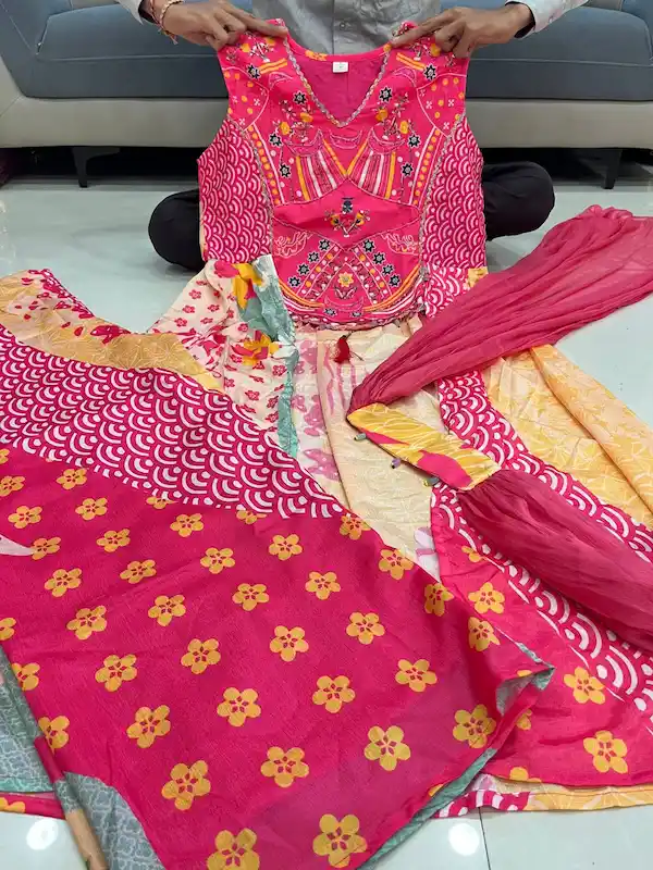 Pure Chinon Handwork Suit Set