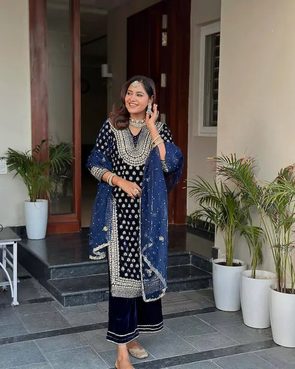 Velvet Embroidered Kurti Plazzo Set with Dupatta – Two Tone Blue