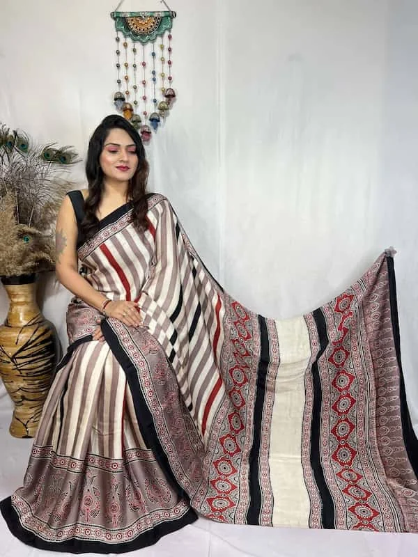 https://lyvstor.blr1.cdn.digitaloceanspaces.com/live/sareege.webp