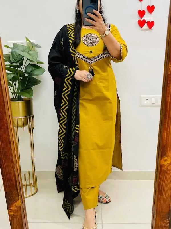 Pure Cotton Heavy Handwork Kurti with Pant & Malmal Dupatta