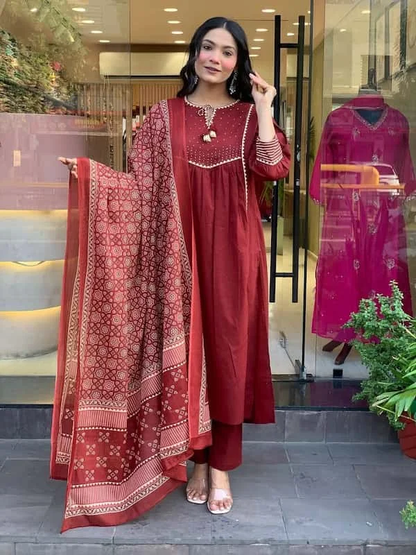 https://lyvstor.blr1.cdn.digitaloceanspaces.com/live/sep8kurti4.webp